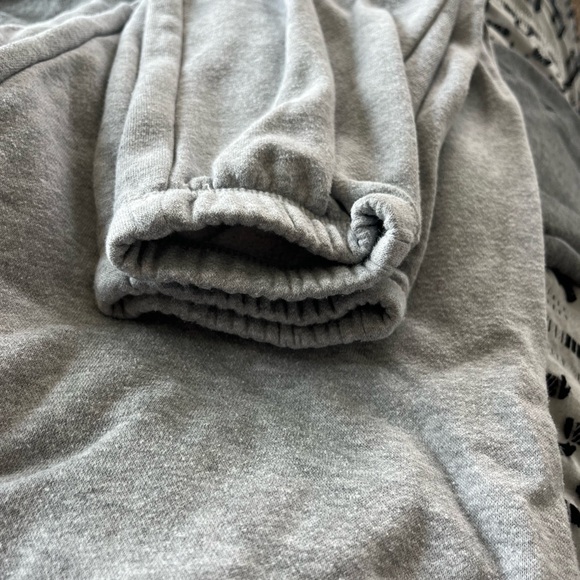 North face sweatpants joggers - Picture 2 of 5